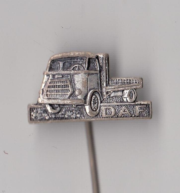 DAF Trucks Torpedo speldje Vrachtwagen, Verzamelen, Speldjes, Pins en Buttons, Gebruikt, Speldje of Pin, Overige onderwerpen, Ophalen of Verzenden