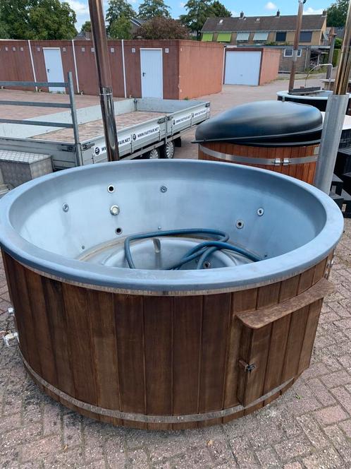 Hottub | XXL | externe kachel | 225cm thermo wood | gebruikt, Tuin en Terras, Zwembad-toebehoren, Zo goed als nieuw, Ophalen
