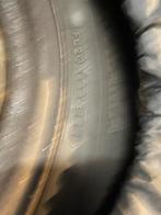 Winterbanden 205/60R16 met stalen velgen - Kia Niro, Auto-onderdelen, Gebruikt, 16 inch, Banden en Velgen, Personenwagen