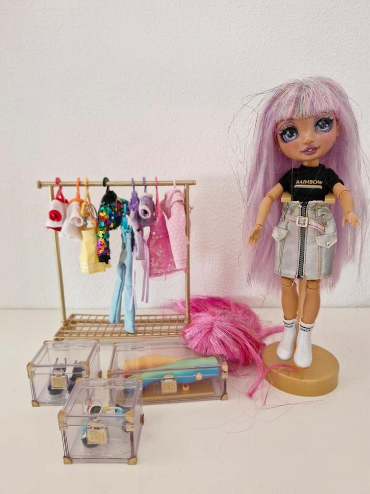 Rainbow high fashion studio, Kinderen en Baby's, Speelgoed | Poppen, Zo goed als nieuw, Ophalen of Verzenden