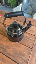 Le creuset fluitketel 1,1 liter, Huis en Inrichting, Keuken | Potten en Pannen, Ophalen of Verzenden, Zo goed als nieuw, Gietijzer