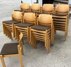 Partij van 44x vintage plywood stapelstoel ‘80, Hout, Ophalen of Verzenden, Zo goed als nieuw, Vijf, Zes of meer stoelen
