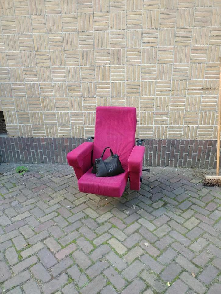 Vintage Bioscoopstoel - Uniek Zitmeubel! 30 stuks, Huis en Inrichting, Fauteuils, Gebruikt, Metaal, 50 tot 75 cm, Minder dan 75 cm