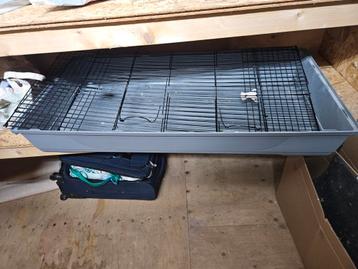 Konijnen/cavia binnenhok beschikbaar voor biedingen