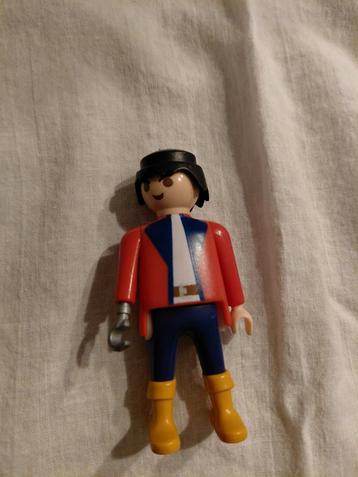 Playmobil  piraten kapitein met haak    46 beschikbaar voor biedingen