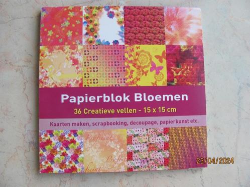 NIEUWSTAAT papier PAPIERBLOK paperpad BLOEMEN 12 designs, Hobby en Vrije tijd, Knutselen, Zo goed als nieuw, Materiaal, Ophalen of Verzenden