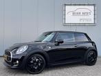 MINI Mini 1.5 Cooper Business Navi/Bluetooth/Cruise/17inch., Voorwielaandrijving, Gebruikt, 4 stoelen, Zwart