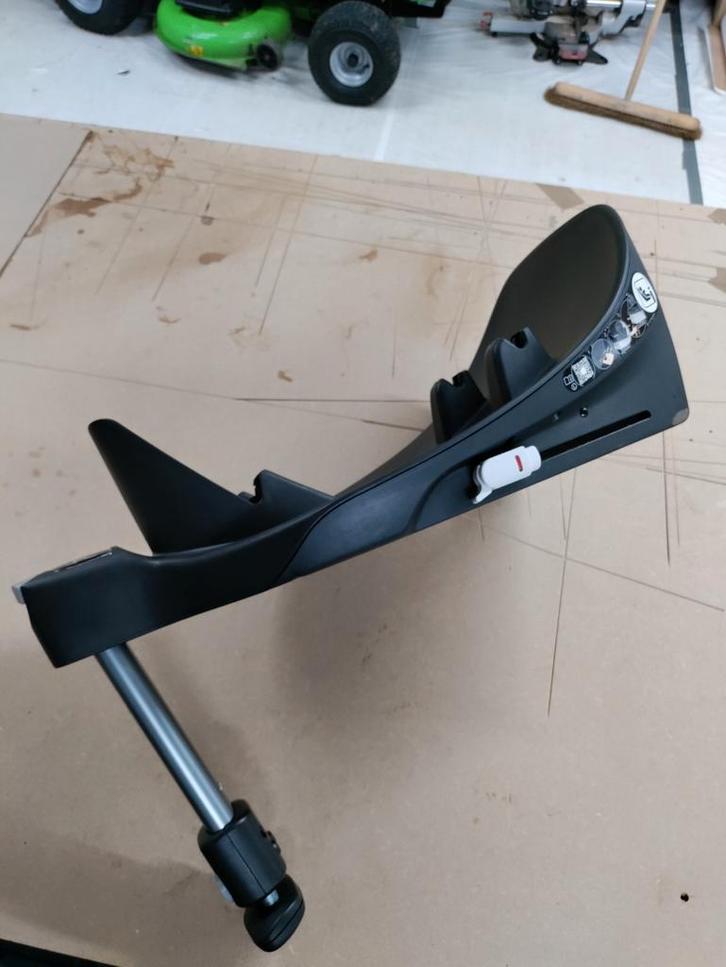 Cybex Base Z one - Autostoel Onderstel, Kinderen en Baby's, Autostoeltjes, Gebruikt, 0 t/m 13 kg, Isofix, Zijbescherming, Ophalen