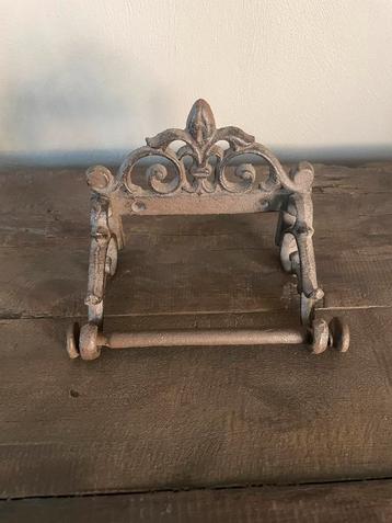 Wc-Rol houder beschikbaar voor biedingen