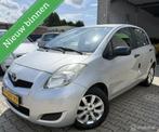 Toyota Yaris 1.0 VVTi Cool / 5DRS / Airco / Sport.Velgen, Auto's, Voorwielaandrijving, Euro 5, Gebruikt, 750 kg