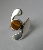 Handgemaakte zilver design ring met tijgeroog, Ophalen of Verzenden, Dame, Zo goed als nieuw, Zilver