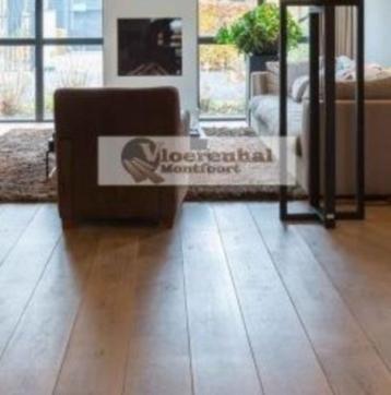 EIKEN MULTIPLANKEN met een bovenlaag van MASSIEF HOUT beschikbaar voor biedingen