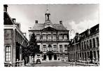 Weesp. Fotokaart van het Stadhuis gebouwd 1772 - 1776., Verzamelen, Ansichtkaarten | Nederland, Ophalen of Verzenden, Ongelopen