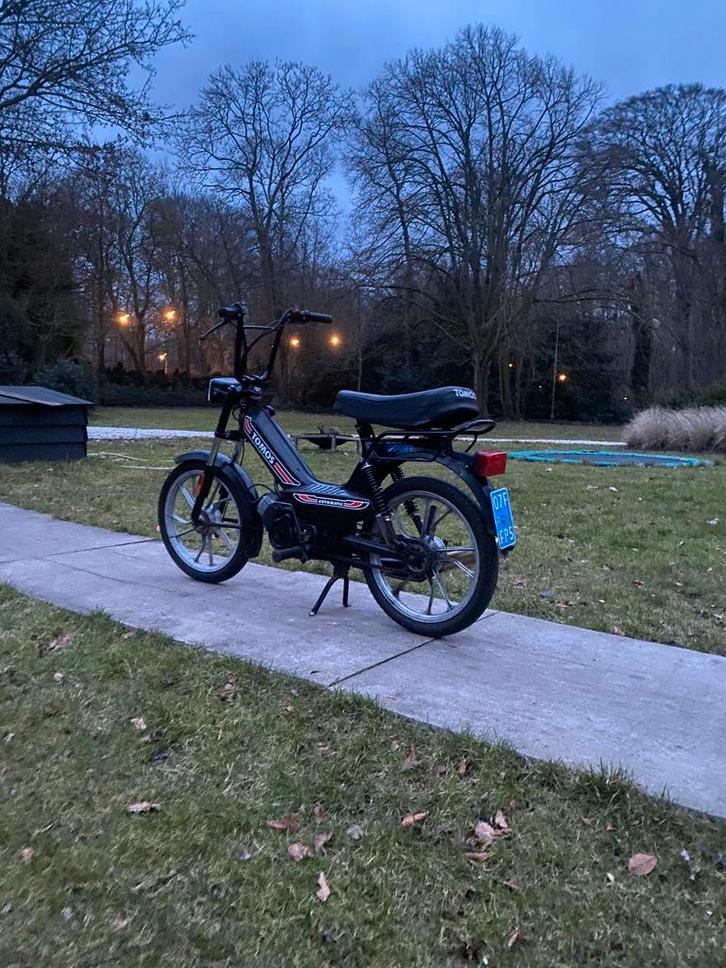 Tomos brommer, Fietsen en Brommers, Brommers | Tomos, Gebruikt, Overige modellen, Maximaal 25 km/u, Ophalen of Verzenden
