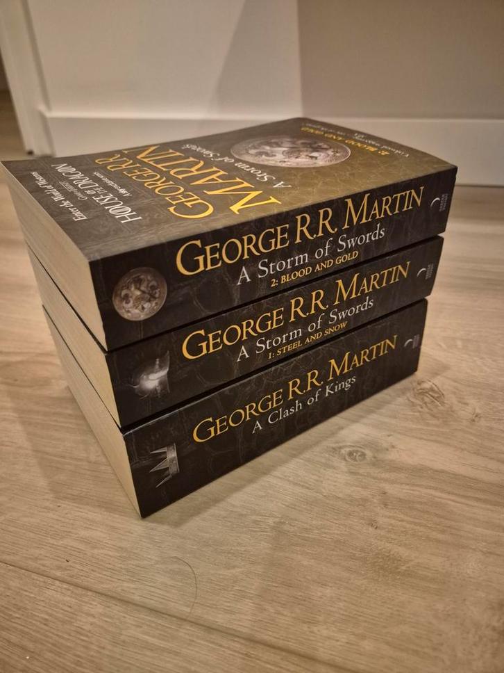 George R.R. Martin - Game of Thrones Boeken 2 & 3, Boeken, Fantasy, Zo goed als nieuw, Ophalen of Verzenden