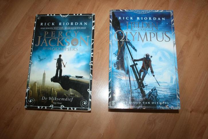 Rick Riordan - Percy Jackson/Helden van Olympus - 7,50 p.st., Boeken, Kinderboeken | Jeugd | 10 tot 12 jaar, Gelezen, Ophalen of Verzenden