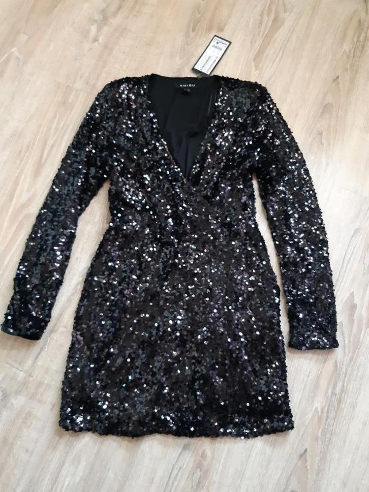 NIEUW: Party dress - mt 38, Kleding | Dames, Gelegenheidskleding, Nieuw, Overige typen, Maat 38/40 (M), Zwart, Ophalen of Verzenden