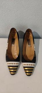 Elegante pumps met gouden details, Pumps, Zwart, Ophalen of Verzenden, Onbekend
