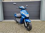 PEUGEOT KISBEE 4T E4 25 OF 45KM BJ 04-2019 OCEAN BLEU 1165km, Fietsen en Brommers, Scooters | Peugeot, Ophalen of Verzenden, Zo goed als nieuw