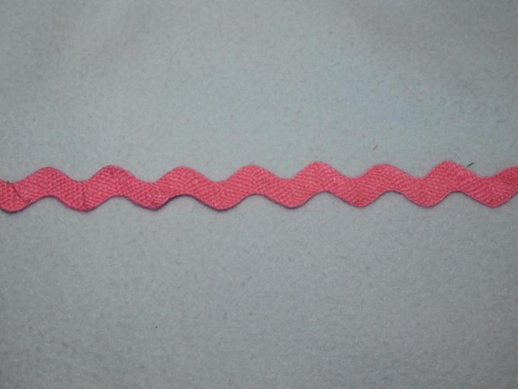 2 meter vintage roze zigzagband 2 cm breed NIEUW, Hobby en Vrije tijd, Naaien en Fournituren, Nieuw, Lint, Band of Elastiek, Ophalen of Verzenden
