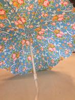 Retro Parasol. Doorsnede 150 cm, Sieraden, Tassen en Uiterlijk, Paraplu's, Ophalen of Verzenden, Zo goed als nieuw