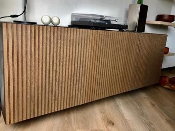 BJÖRKÖVIKEN Deur 3x, bruin  eiken fineer 60 x 64cm Besta beschikbaar voor biedingen