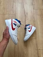 Nike Air Jordan 1 Mid White Red Royal (EU 39), Wit, Ophalen of Verzenden, Jordan, Sneakers of Gympen