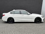 BMW 3-serie 320i High Executive M Sport / Sportleder / Camer, Auto's, Automaat, 1998 cc, Achterwielaandrijving, Gebruikt
