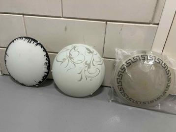 Plafond lampen beschikbaar voor biedingen