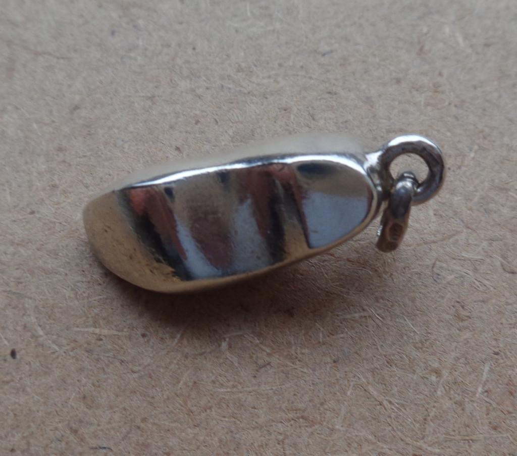 zilveren massief grote bedel klomp [320], Overige merken, Verzenden, Zo goed als nieuw, 1 bedel