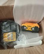 DEWALT Accu Set + Oplader - Nieuw, Doe-het-zelf en Verbouw, Ophalen of Verzenden, Nieuw, 600 watt of meer, Boormachine