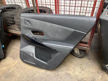 Deurpaneel rechts achter voor DS7 zwart Opera 98362170ZD beschikbaar voor biedingen