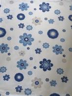 Vintage lap stof wit met blauwe bloemen, Hobby en Vrije tijd, 30 tot 120 cm, Blauw, 30 tot 200 cm, Ophalen of Verzenden