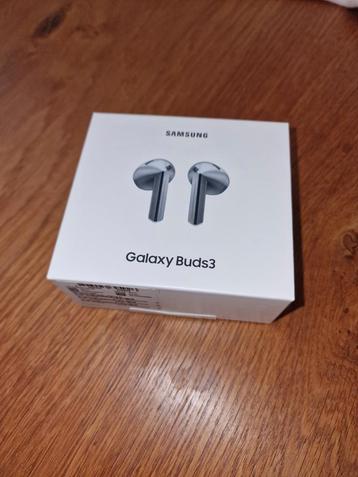 Samsung Galaxy Buds3 - Zilver - Nieuw beschikbaar voor biedingen