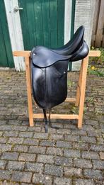 KM Worldriding Dressuurzadel 17.5 inch verlengde zweetbladen, Dieren en Toebehoren, Paarden en Pony's | Zadels, Gebruikt, Ophalen of Verzenden