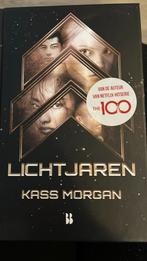 Kass Morgan - Lichtjaren, Ophalen of Verzenden, Nieuw, Kass Morgan