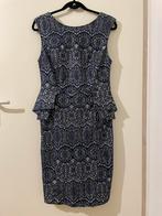 Nette feestelijke jurk donkerblauw kant met wit mt 40, Blauw, Knielengte, Maat 38/40 (M), Ophalen of Verzenden