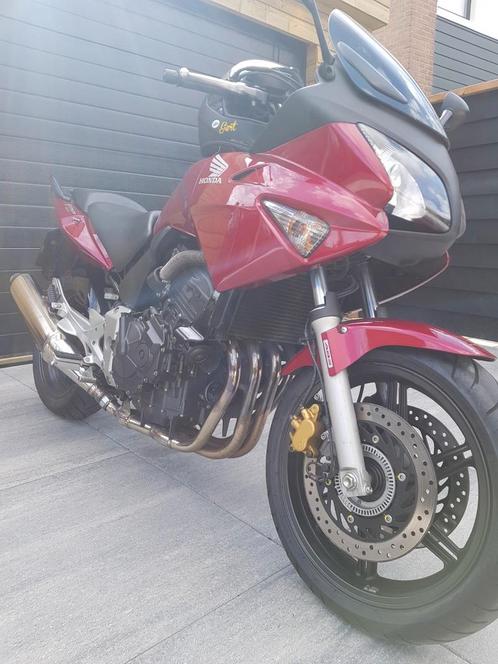 Zeer nette honda met weinig km, Motoren, Motoren | Yamaha, Particulier, Naked bike, Ophalen