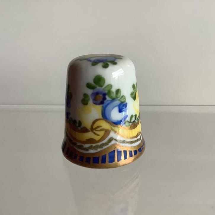 antieke art deci handgeschilderde Limoges vingerhoed, Verzamelen, Vingerhoedjes, Zo goed als nieuw, Buitenland, Porselein, Ophalen of Verzenden