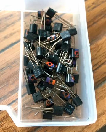 48 x BC264A vintage transistors N-FET voor radio - BC  beschikbaar voor biedingen