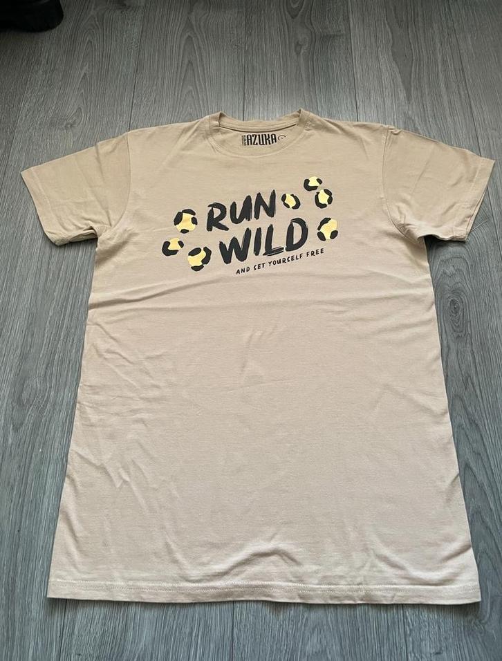 AZUKA dames beige run wild panterprint oversize shirt mt L, Kleding | Dames, T-shirts, Zo goed als nieuw, Maat 42/44 (L), Beige
