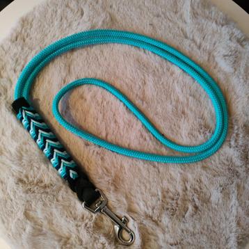 Keycord turqouise beschikbaar voor biedingen