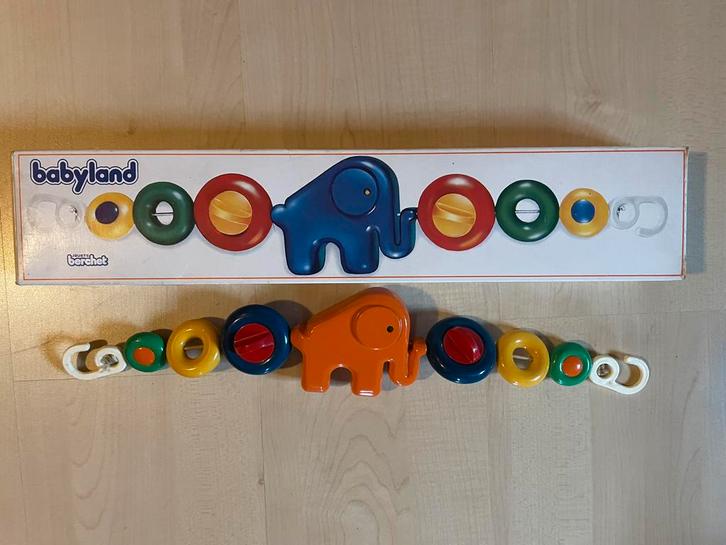 Tk vintage retro rammelend kleurrijk koord boven kinderwagen, Kinderen en Baby's, Speelgoed | Babyspeelgoed, Overige typen, Ophalen of Verzenden