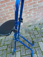 Verstelbare Kruk - Ideaal voor Werkplaats of Atelier, Ophalen, Gebruikt, Blauw, Metaal