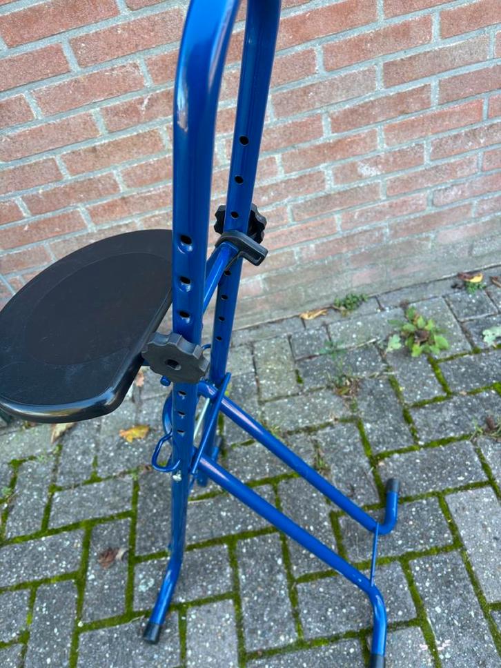 Verstelbare Kruk - Ideaal voor Werkplaats of Atelier, Huis en Inrichting, Stoelen, Gebruikt, Eén, Metaal, Blauw, Ophalen
