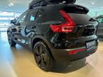 Volvo XC40 B4 Plus Black Edition | NIEUW | Schuif/-kanteldak, Auto's, Volvo, Automaat, Zwart, 4 cilinders, 1969 cc