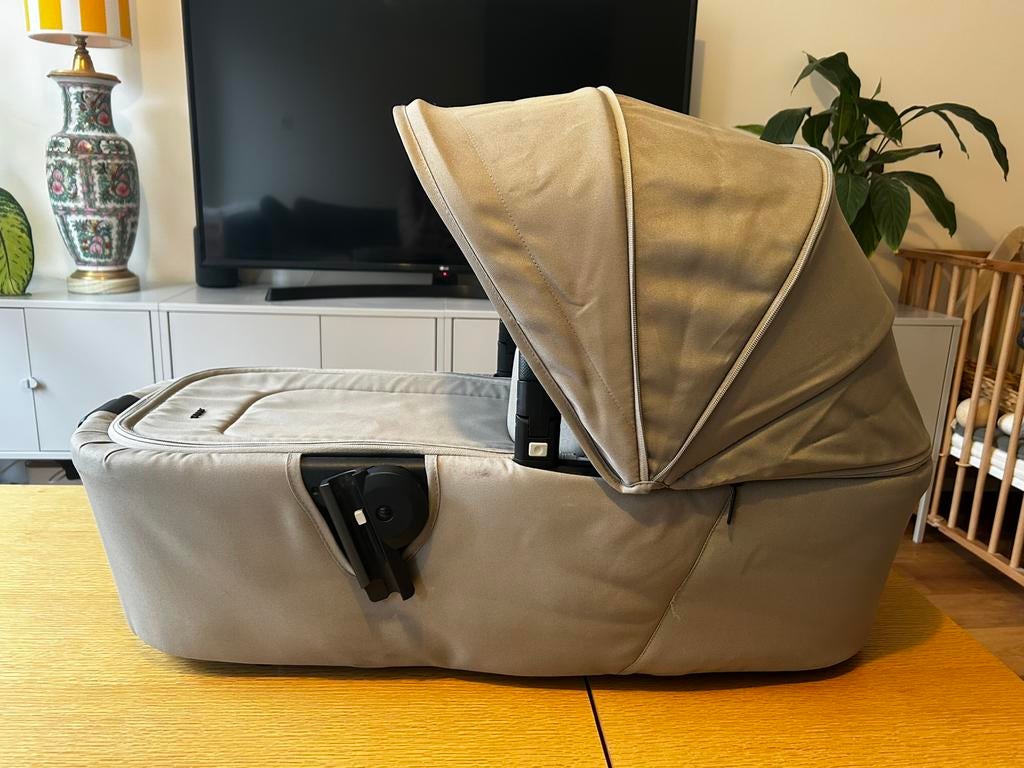 Joolz Carrycot Air+ (with fitted sheet & cover sheet), Ophalen, Zo goed als nieuw, Overige merken