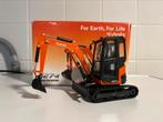 Kubota U-27 minikraan 1/24, Hobby en Vrije tijd, Modelauto's | 1:32, Ophalen of Verzenden, Zo goed als nieuw, Tractor of Landbouw