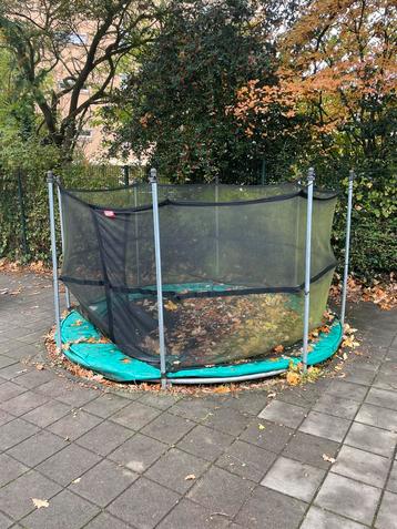 Berg Trampoline 320 beschikbaar voor biedingen