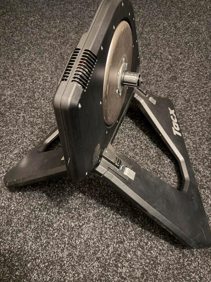 Tacx Neo Smart T2800 Fietstrainer, Sport en Fitness, Wielrennen, Gebruikt, Overige typen, Ophalen of Verzenden
